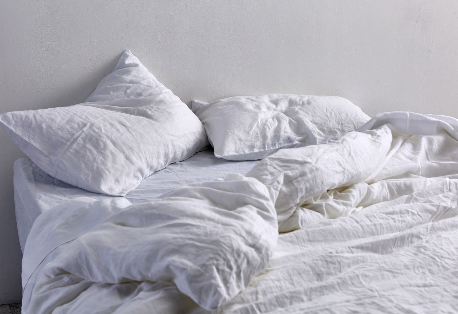 white linen duvet set