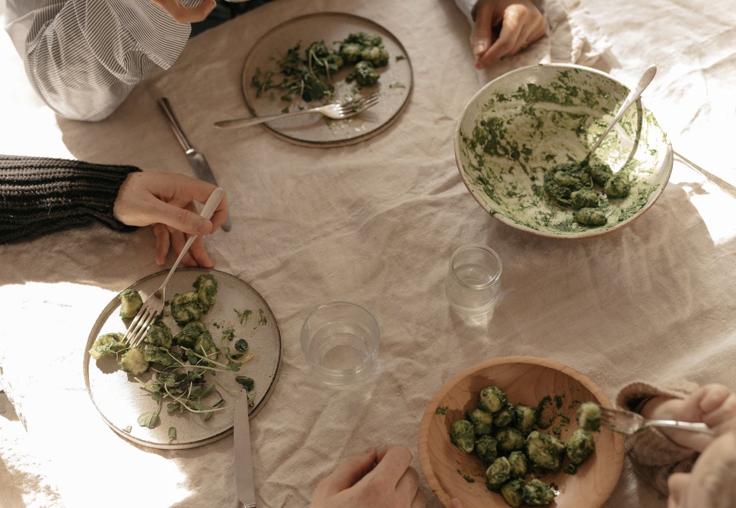 linen table cloth