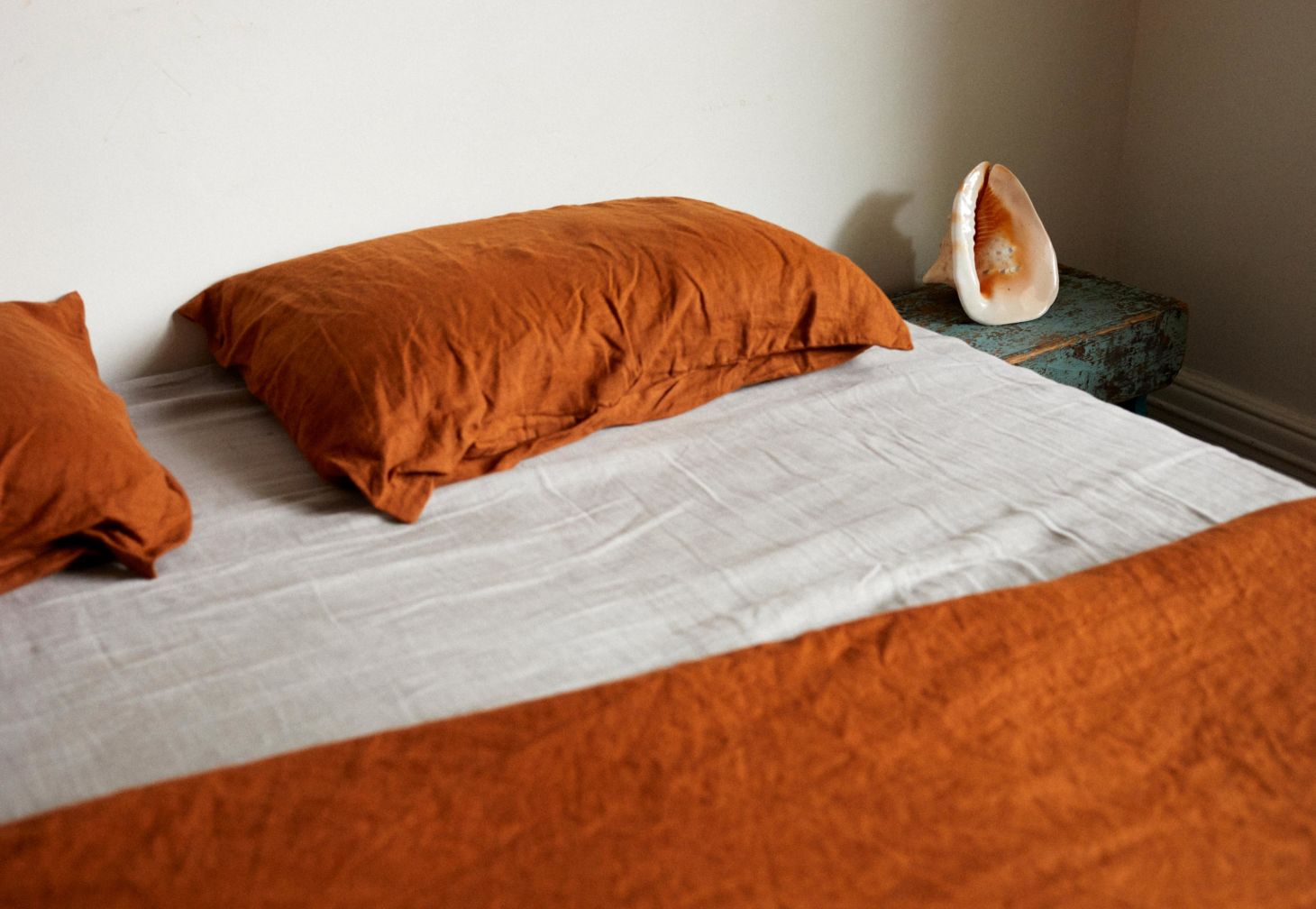 Tobacco linen duvet set